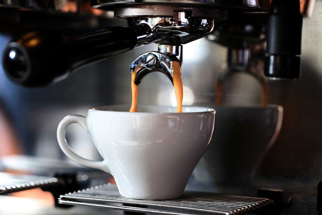 make espresso with an espresso machine