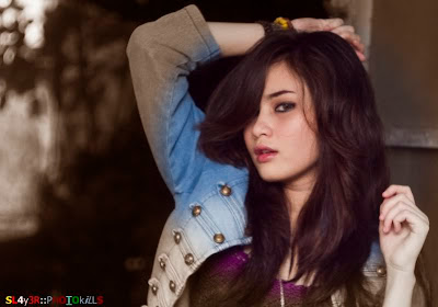 Kiki Azhari, Indonesian cute girl.... Asian Beautiful Girls (ABG)