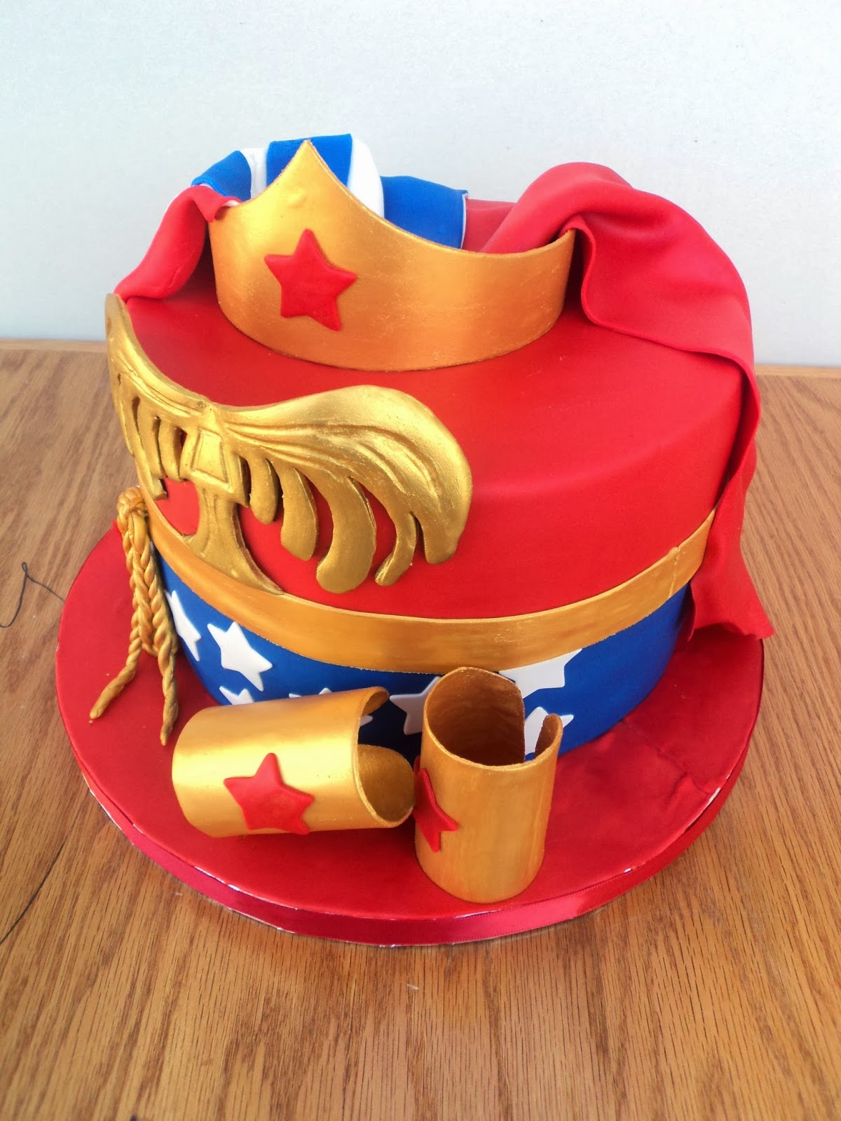 Delectable Cakes: Wonder Woman with Cape Birthday Cake