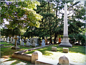 New Haven: Grove Street Cemetery