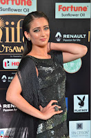 Akshara Haasan in Shining Gown at IIFA Utsavam Awards 2017  Day 2 at  36.JPG