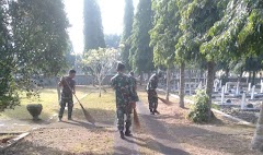 Jelang HUT Korem, Kodim Banyumas Bersihkan TMP Tanjung Nirwana
