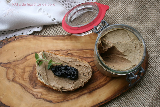 paté de higaditos de pollo, cebolla negra