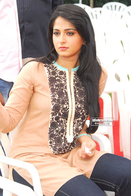 ANUSHKA SHETTY Pictures Cute and Talented Actress From TELUGU Movies