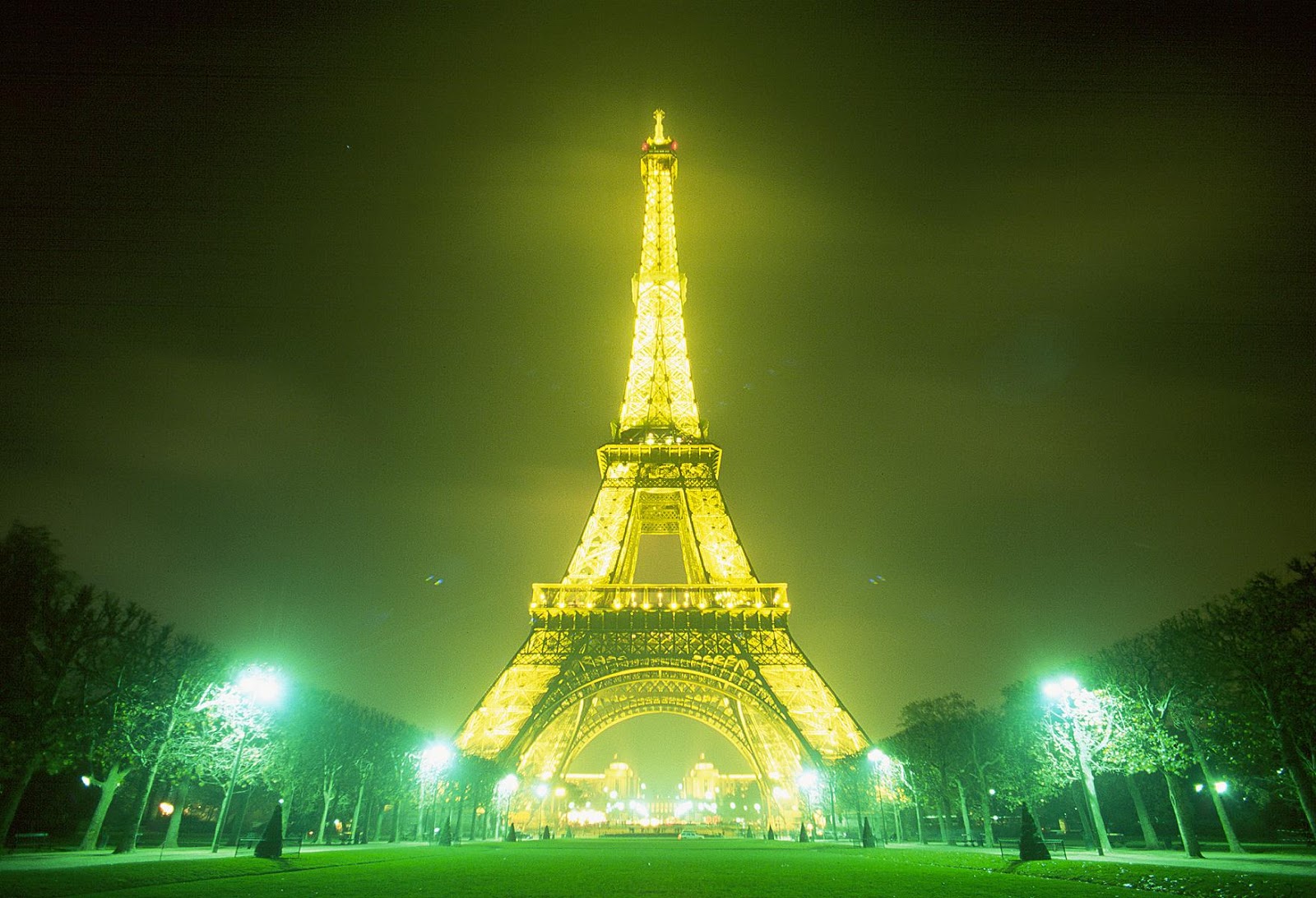 Paris: Paris Eiffel Tower at Night