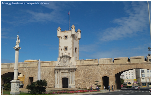 Puertas de Tierra; Sem guia; Europa; Espanha; Plaza de la Constitución;