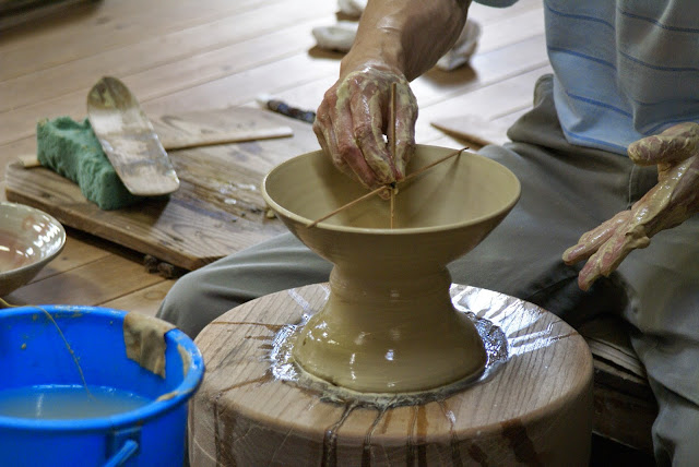 tour de potier au pied traditionnel