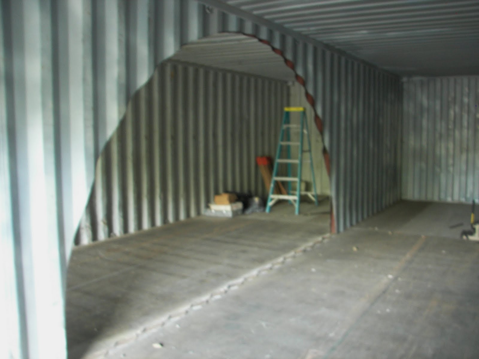  : The shipping container floor plan and cutting out dividing wall's