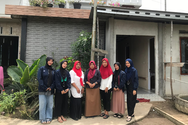 Peduli Kesehatan Lansia, Mahasiswa KKL IAIN Pontianak Kelompok 33 Berpartisipasi dalam Kegiatan Rutin Posyandu di Olak-Olak Kubu Peduli Kesehatan Lansia, Mahasiswa KKL IAIN Pontianak Kelompok 33 Berpartisipasi dalam Kegiatan Rutin Posyandu di Olak-Olak Kubu
