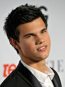 So says an anonymous source who spotted Taylor Lautner last week at a party .