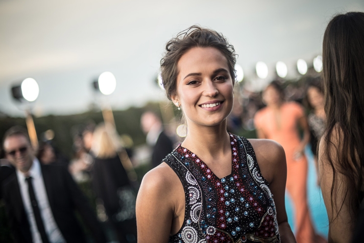 Alicia Vikander en la Alfombra roja de los 21 Critics Choice Awards