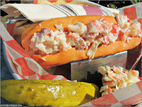 Bayley's Lobster Pound: Lobster Roll $18