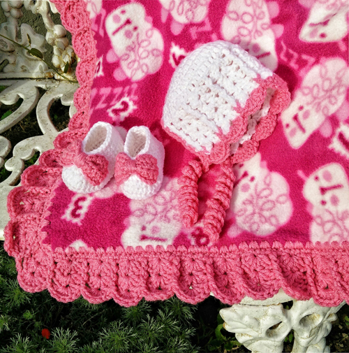 Sweet Shells Baby Bonnet and Blanket Edging - Free Pattern