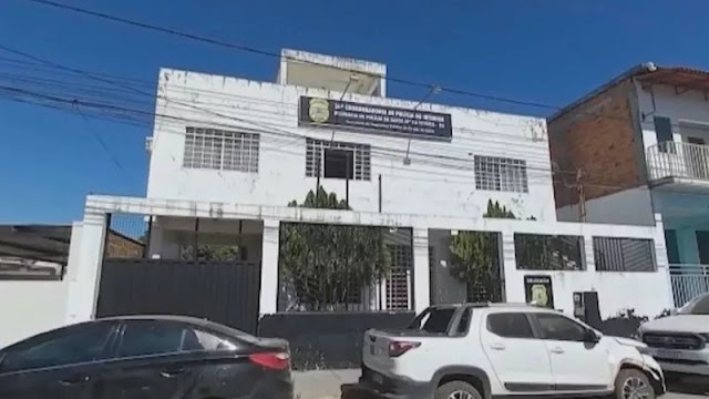 Mulher é morta a facadas no interior da Bahia e companheiro é preso