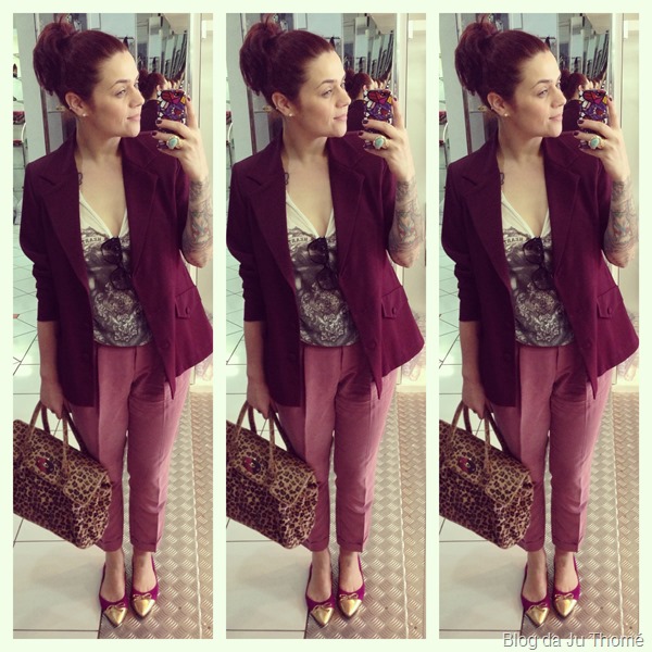 look calça colorida, blazer burgundy e camiseta (2) look calça colorida, blazer burgundy e camiseta (2)