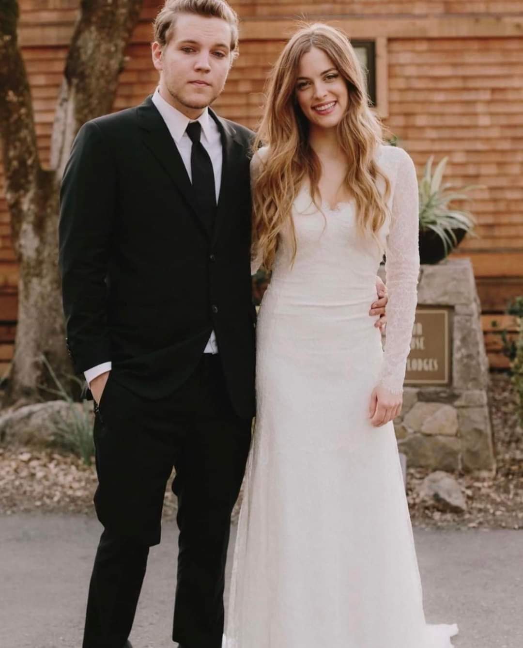Michael e Lisa Marie - Um Verdadeiro Amor: Riley Keough e Ben Smith  Petersen se casaram em Nepa Valley, Califórnia