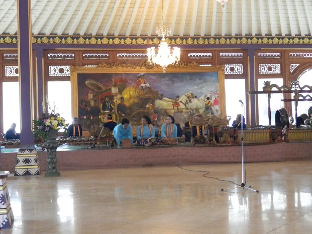 gamelan keraton surakarta hadiningrat