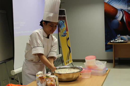 Maricel Apatan, The Chef With No Hands! Her Story Will Inspire You!