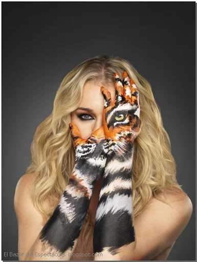 Rebecca_Romijn_Tiger_0097R.jpg