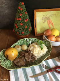 filetes-de-ternera-con-arroz-blanco-y-manzanas