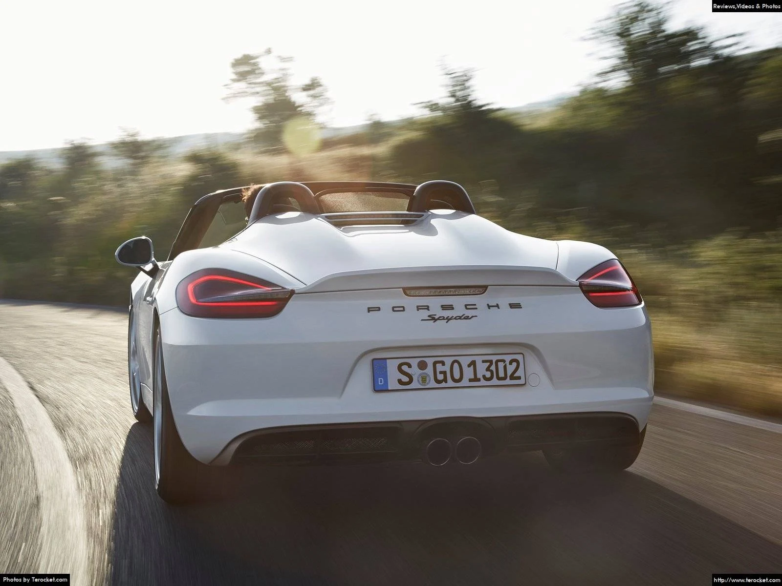 Hình ảnh xe ô tô Porsche Boxster Spyder 2016 & nội ngoại thất