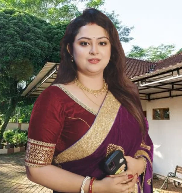 বিধবা মায়ের এক মাত্র অবলম্বন আমি