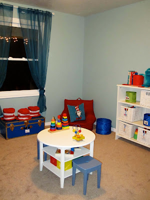 Dr.Seuss playroom