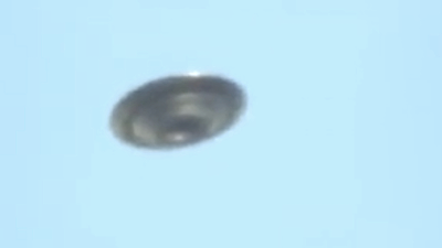 The clearest video of a Silver Flying Saucer filmed over Cinisello, Balsamo in Milan, Italy.
