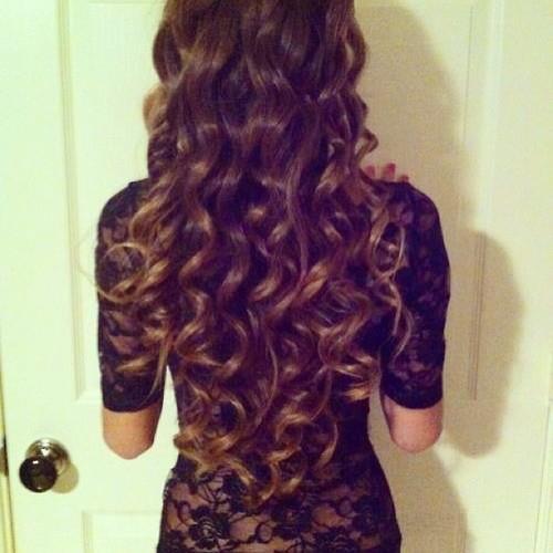 Wavy hair style for ladies