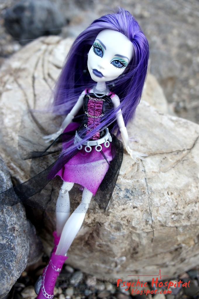 Monster High repaint