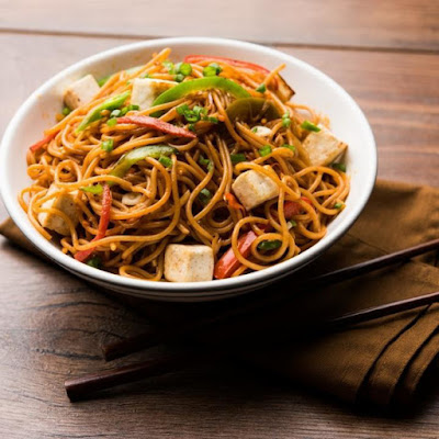 Chilli Paneer Hakka Noodles by Malaflavors
