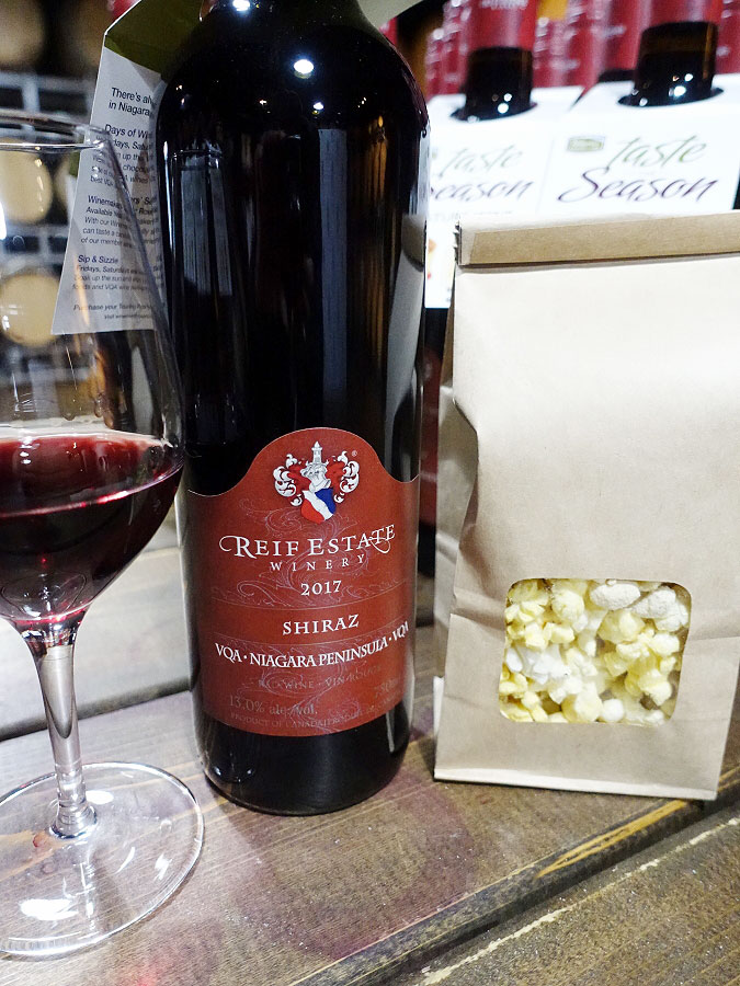 Reif Shiraz 2017 (88 pts) with black pepper, truffle & Parmesan popcorn