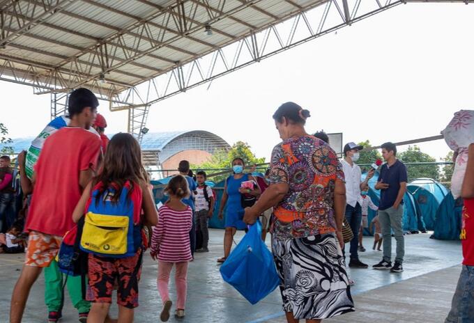 Colombia dispone de ocho albergues para al menos 4000 venezolanos desplazados por conflicto armado en frontera 