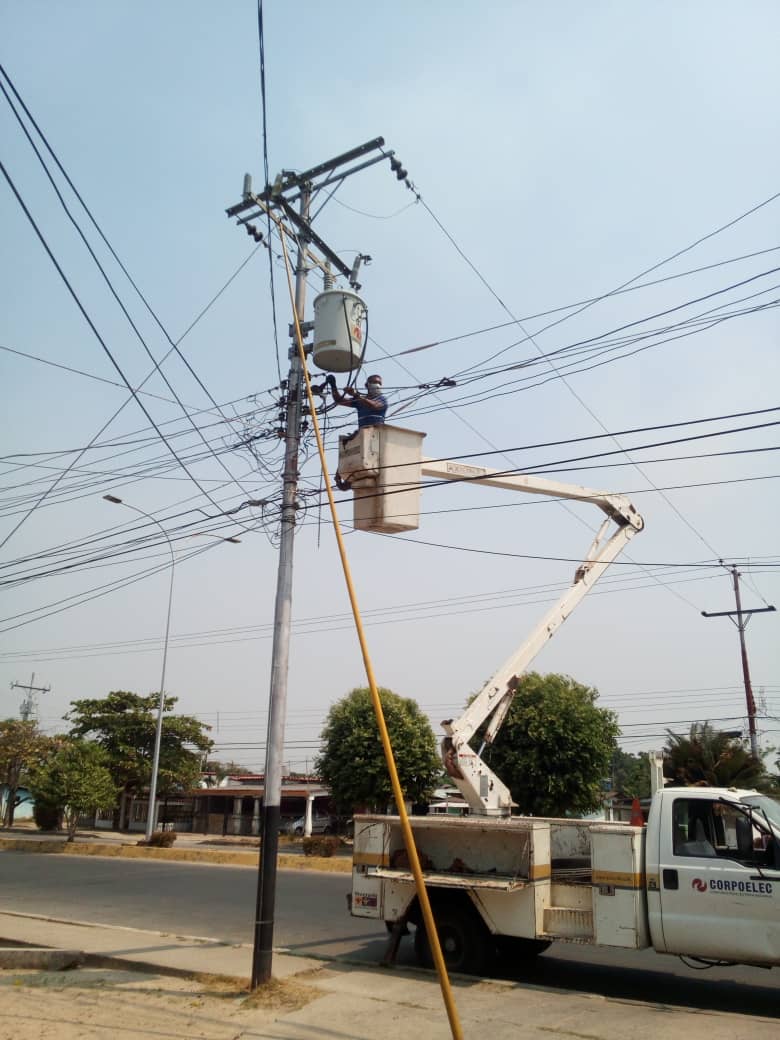 APURE: Cuadrillas del Centro de Servicio Guasdualito atendieron averías en Páez y Rómulo Gallegos.