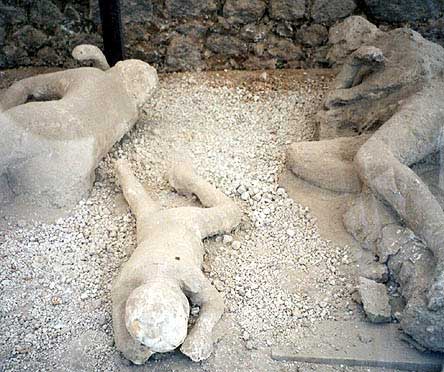 https://blogger.googleusercontent.com/img/b/R29vZ2xl/AVvXsEjZyXoYzTLUKy_VnYKOxWgedIg4FDlNf4s3PyBsNNrBfEjwPwT2RGcnecqf8nRQU6MmT4UdTruCHKSig4pZ1cOCoCAd8g7a34Su4tlBeNWQJecik9RBKh4e42cgEK9vz3syapa3pIV0K5fZ/s1600/pompeii-dead.jpg