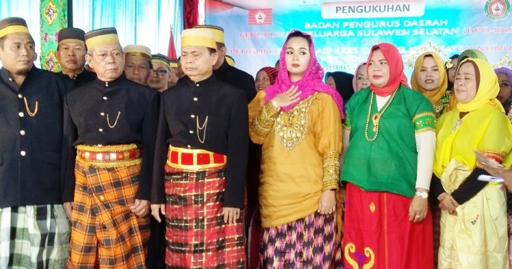 5 Baju Adat Sulawesi Selatan, Nama, Penjelasan dan 
