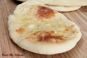 indyjskie chleby naan