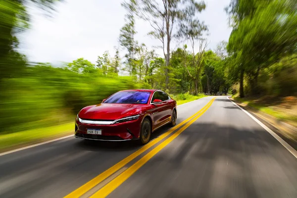 BYD Han EV elétrico em lançamento no Brasil - fotos e detalhes