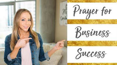 berdoa untuk kelancaran bisnis serta usaha