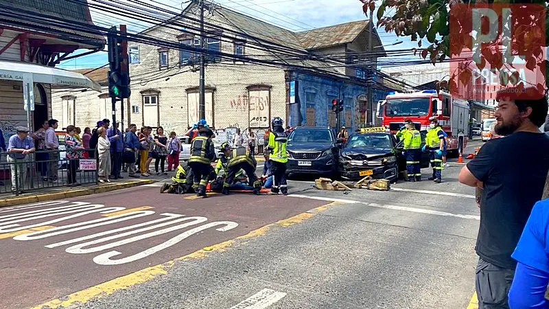 Accidente de tránsito en centro de Osorno, deja personas lesionadas