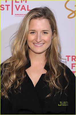 Grace Gummer Hot Photo