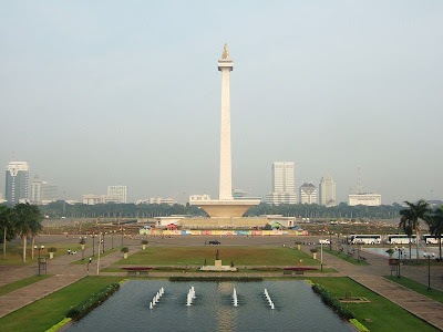 Monas ( Monumen Nasional )