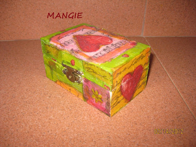 Caja de madera decorada decoupage