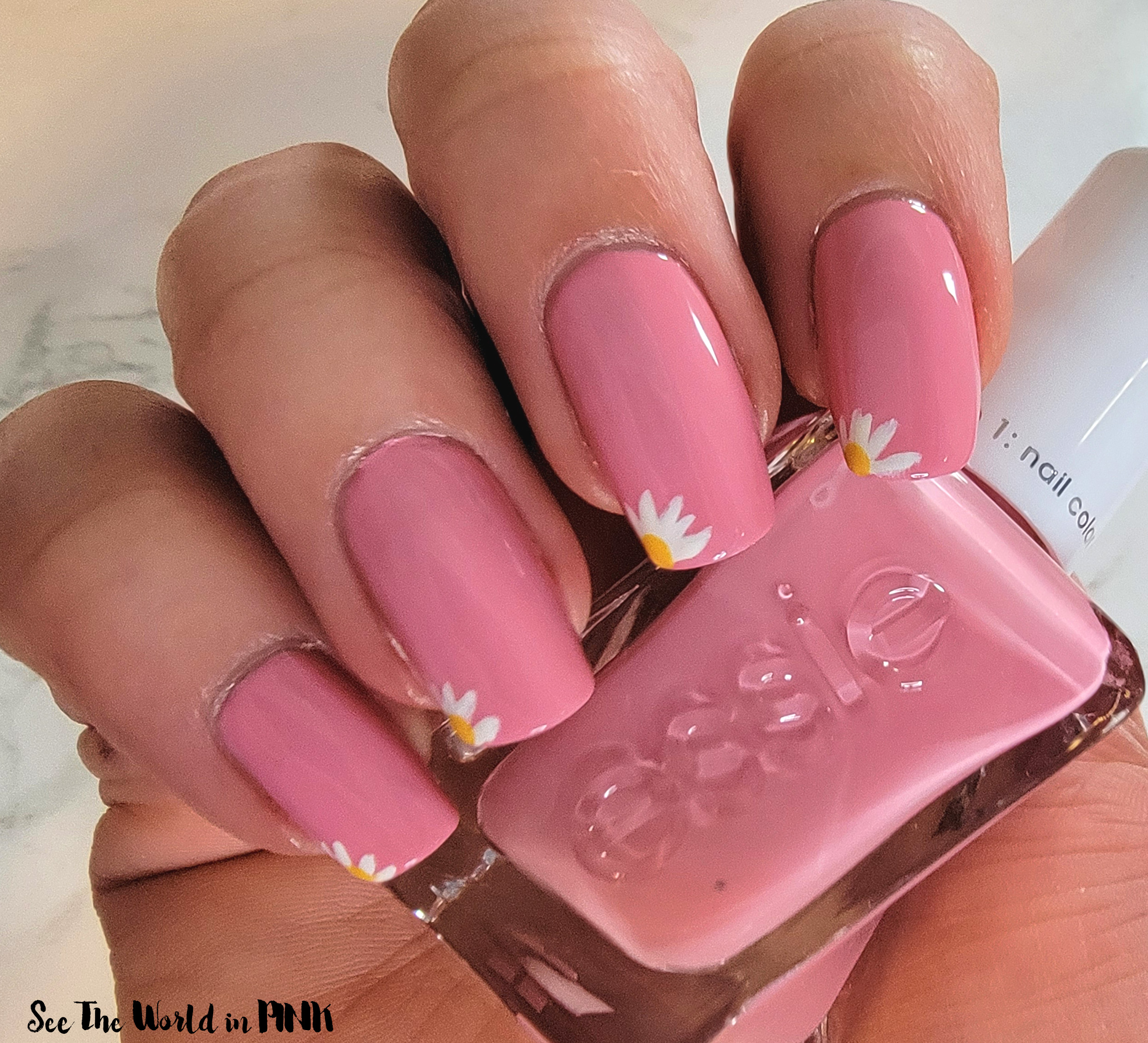 Manicure Sunday - Small Floral Accent Nails