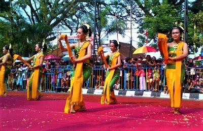  tarian khas ini berasal dari Provinsi Jawa Tengah Tari Gambyong Berasal Dari Jawa Tengah