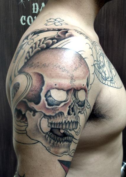 Skull Tattoo Stylish - Shoulder Tattoo Art. 