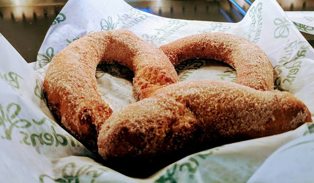 Holiday Memories : Making Pretzels at Home  - Pretzels at Busch Gardens