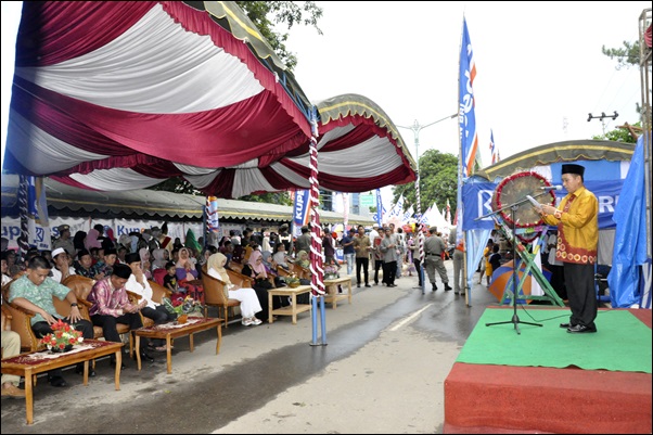 Bupati Tala Buka Pasar Wadai Ramadhan