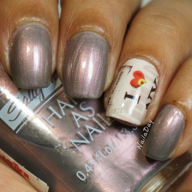 NailaDay: Review Lady Queen nail wraps and Sally Hansen Reflection Frost