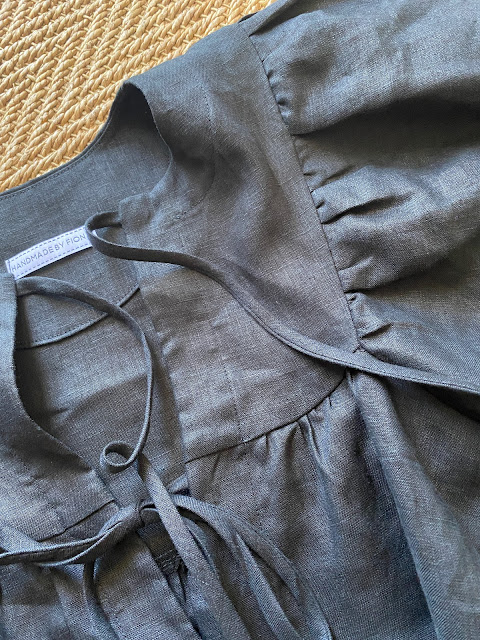 Diary of a Chain Stitcher: Pattern Fantastique Vali Top in black linen from The Fabric Store